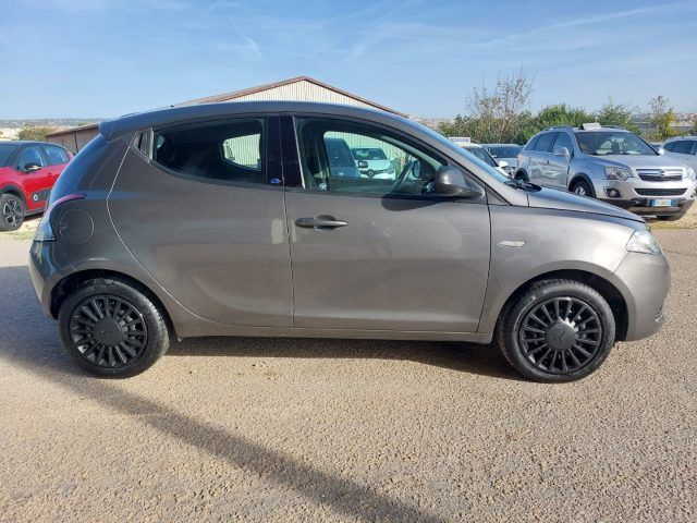 LANCIA Ypsilon 1.2 69 CV 5 porte