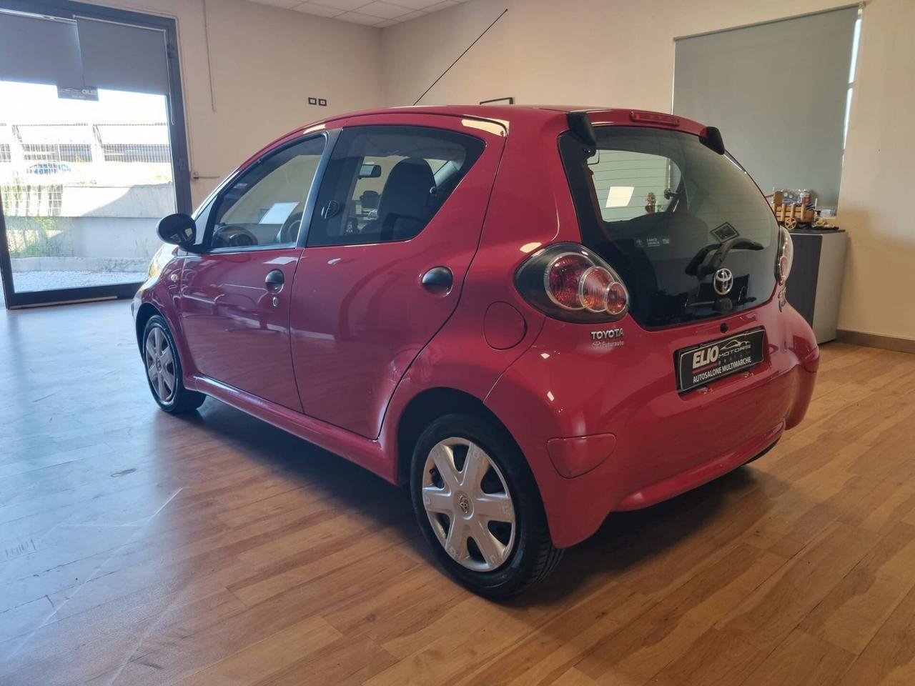 Toyota Aygo 1.0 12V VVT-i 5 porte Sol Connect