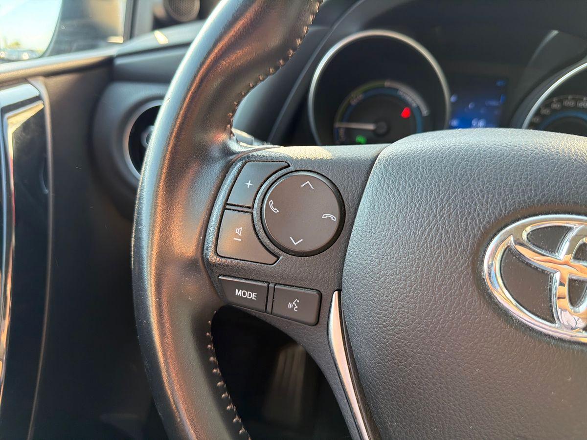 TOYOTA Auris Touring Sports 1.8h Lounge cvt