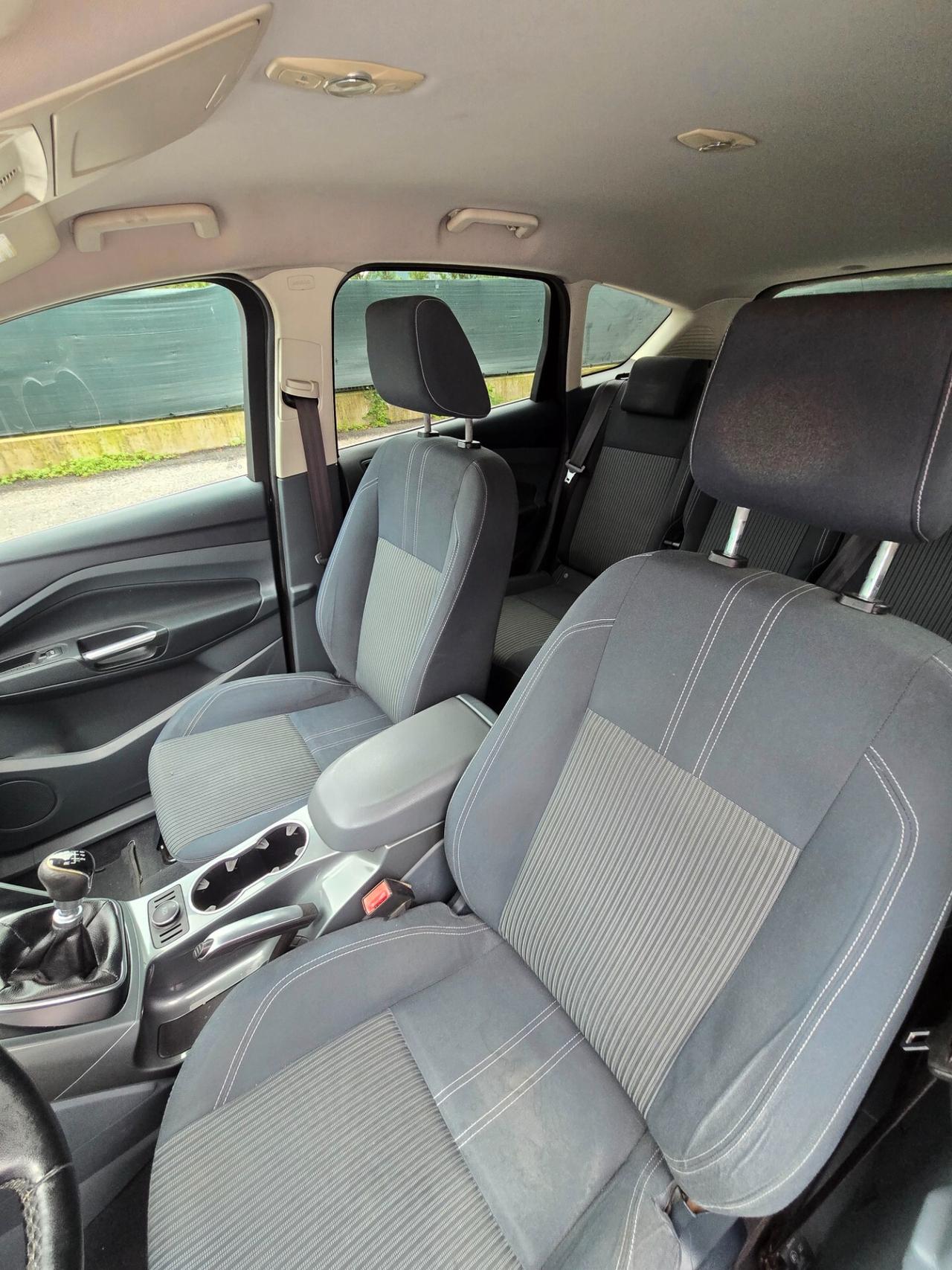 Ford C-Max Titanium
