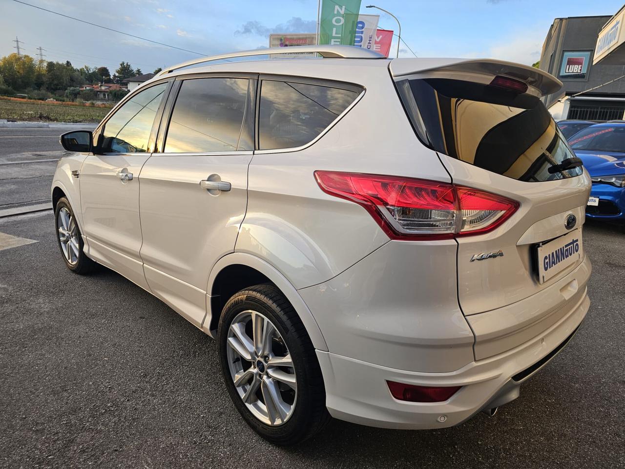Ford Kuga 2.0 TDCI 180 CV S&S 4WD Powershift Titanium X