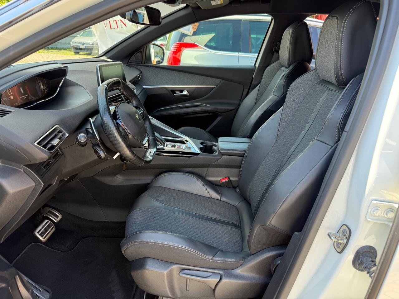 Peugeot 3008 BlueHDi 130 S&S EAT8 GT Line