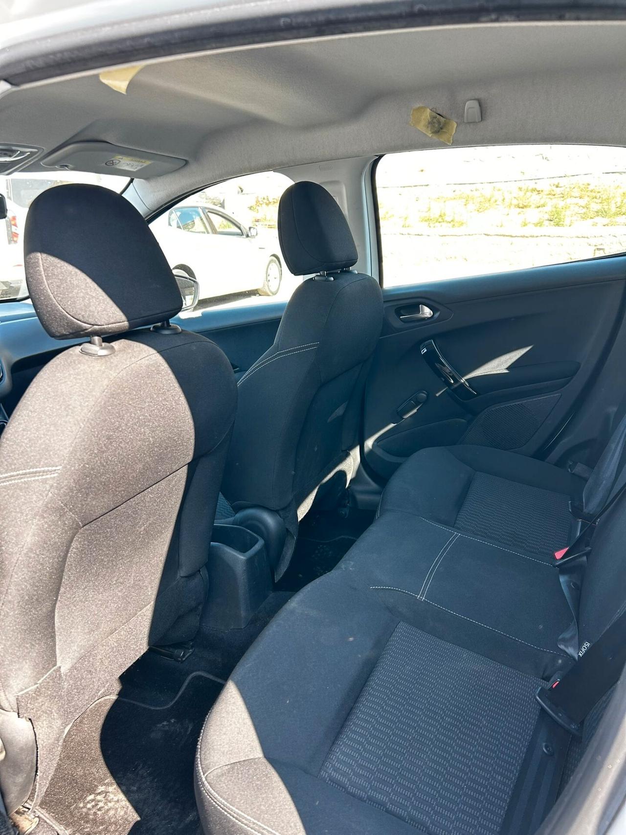 Peugeot 208 BlueHDi 75 5 porte Allure