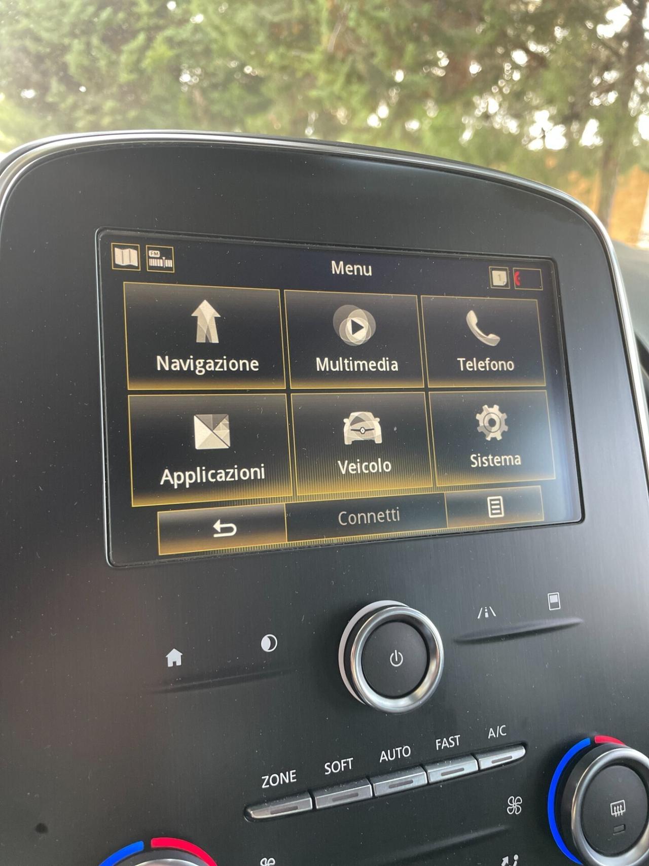 Renault Scenic dCi 8V 110 CV EDC Intens