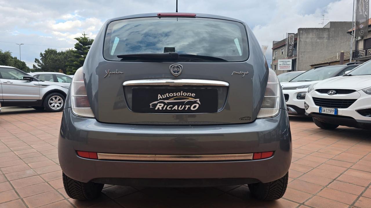 Lancia Ypsilon 1.3 MJT 75 CV Argento