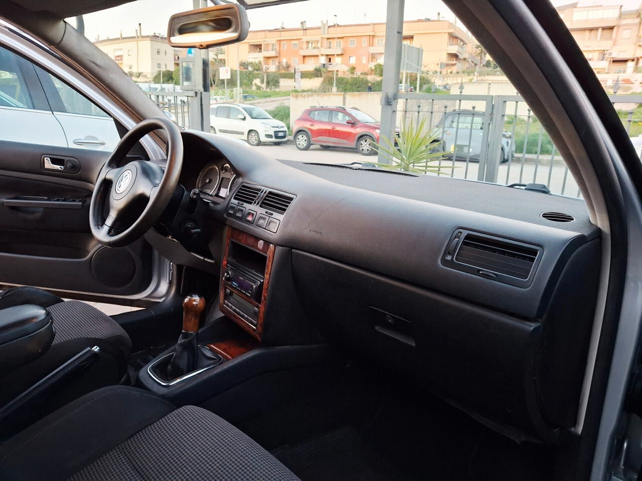 Volkswagen Bora 1.9 TDI/130 CV +Gancio+Carrello