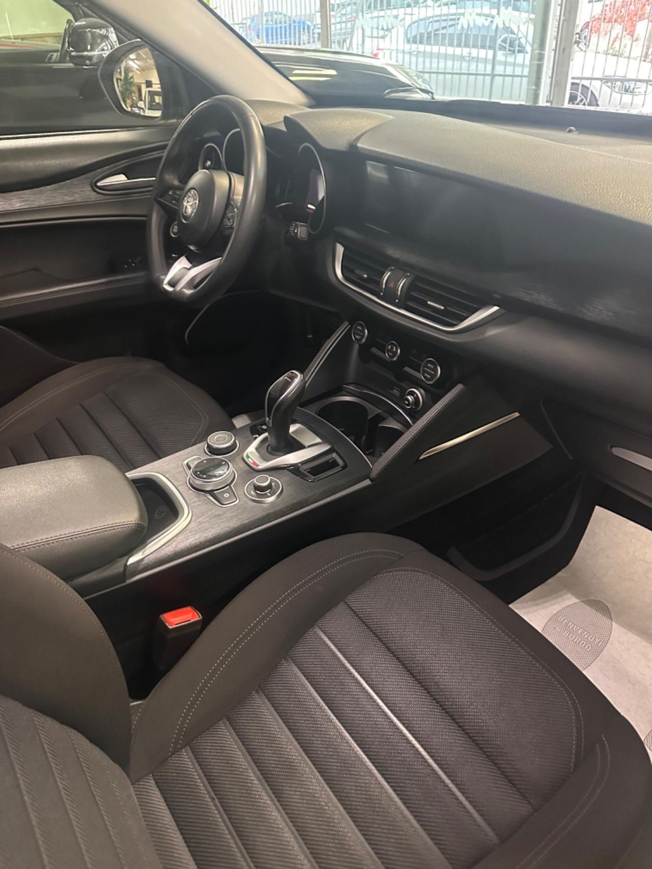 Alfa Romeo Stelvio 2.2 Turbodiesel 160 CV AT8 RWD Business