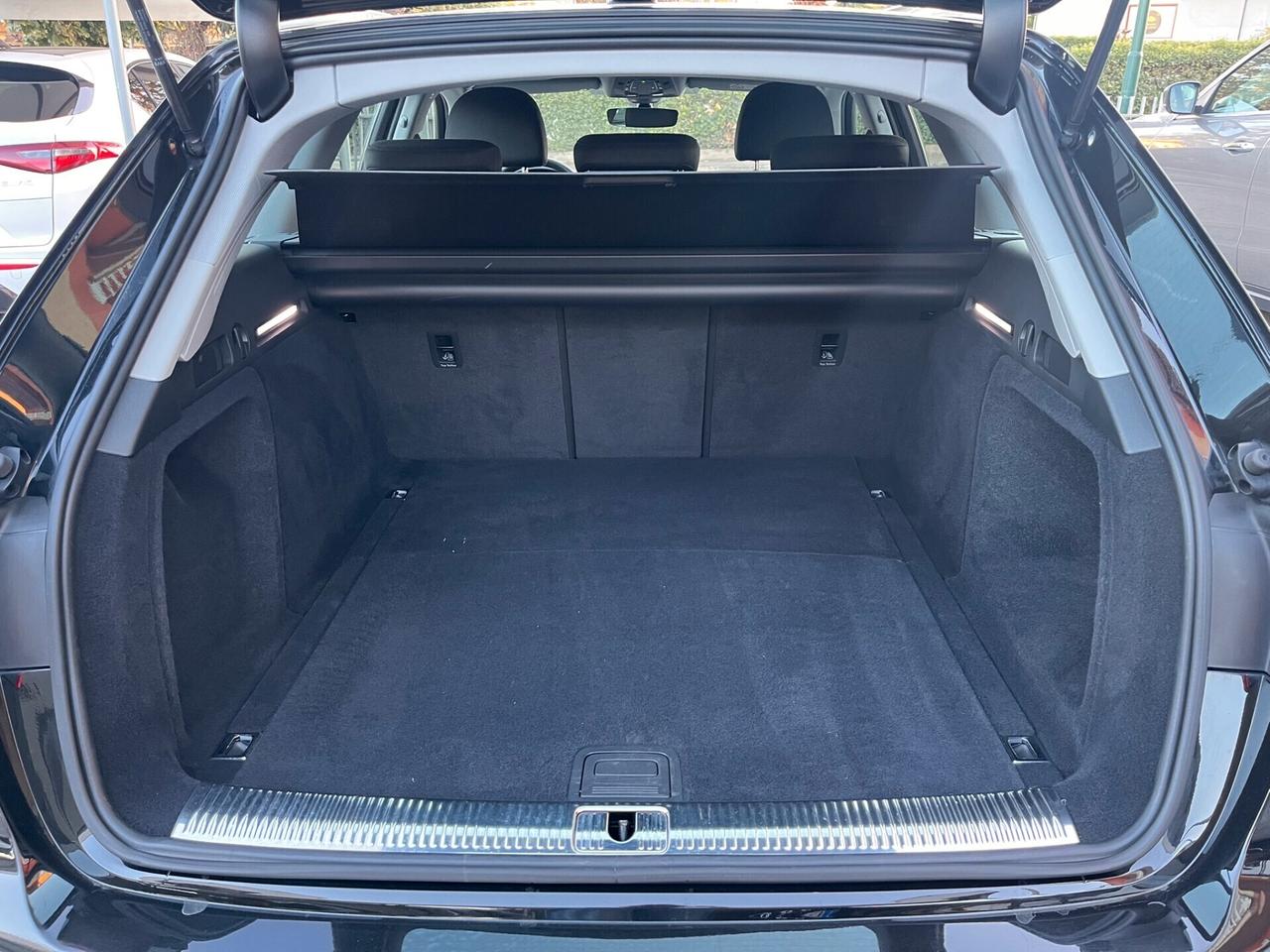 Audi A4 40 TDI S tronic line edition