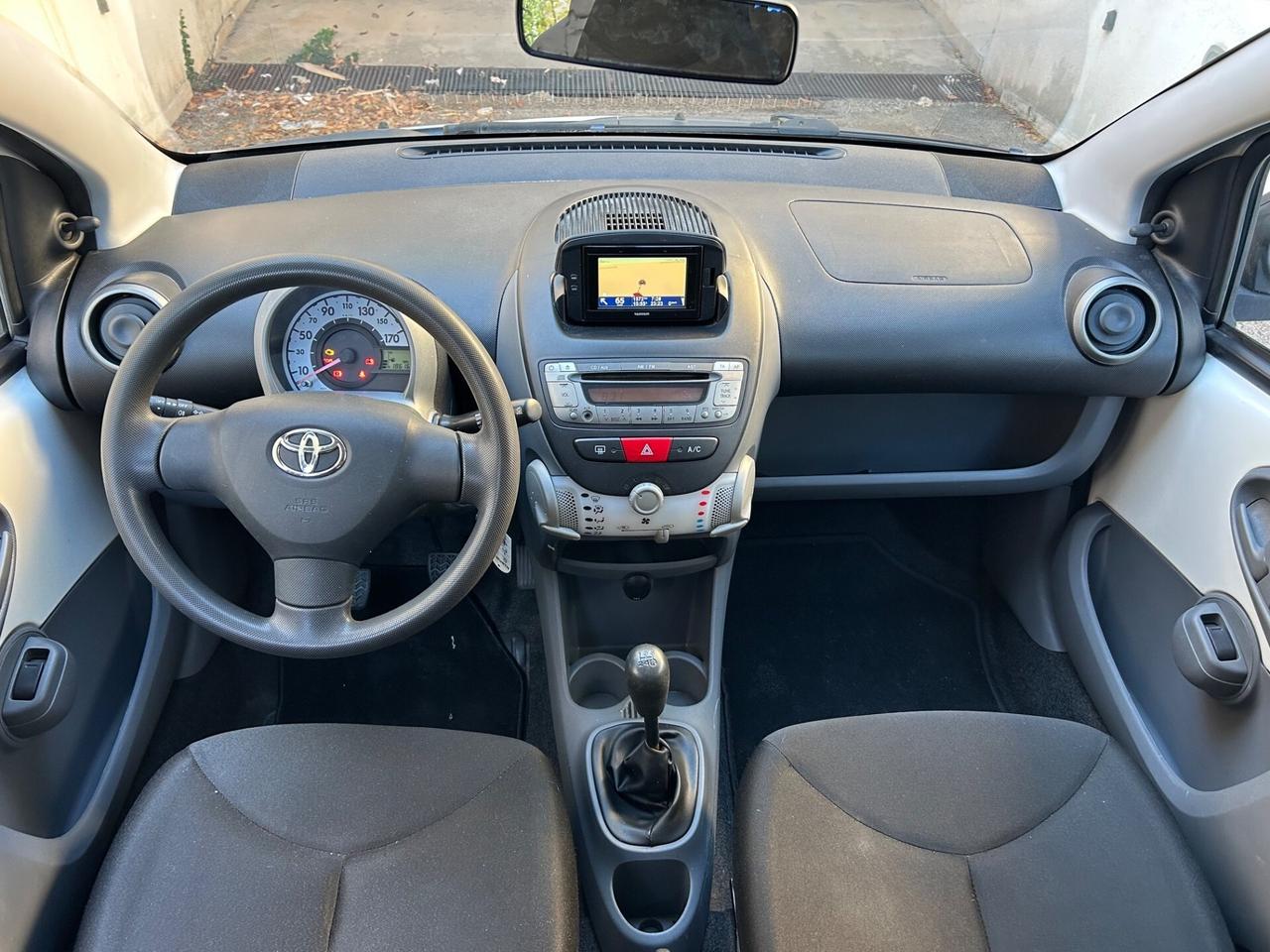 Toyota Aygo 1.0 benz ideale per neopatentati