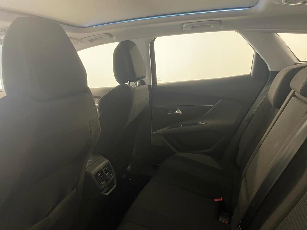 Peugeot 3008 BlueHDi 130 S&S Allure