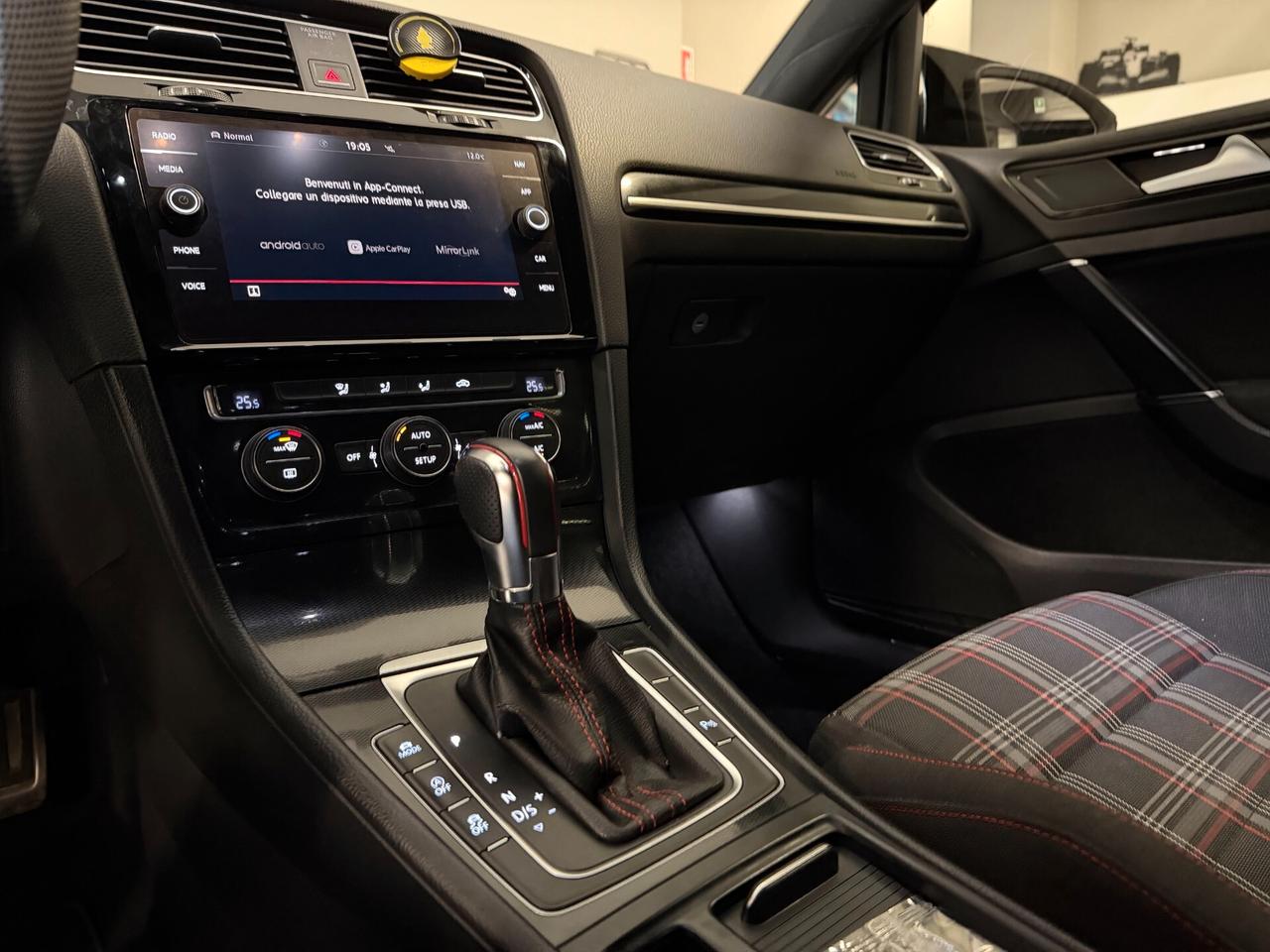 Volkswagen Golf GTI 2.0 TSI DSG STAGE 2 IS38 5 PORTE OVER 300