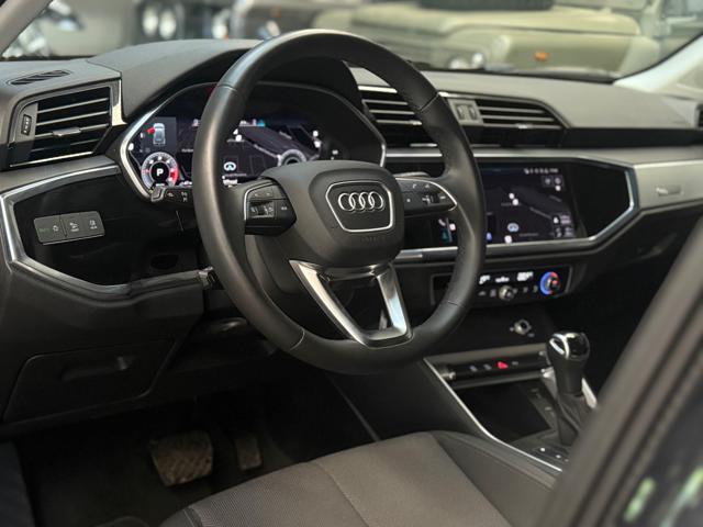 AUDI Q3 35 TDI S tronic Identity Black