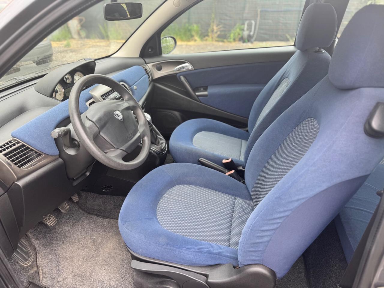 Lancia Ypsilon 1.2 16V Argento