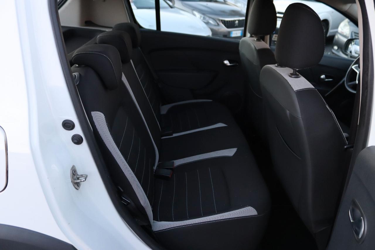 DACIA SANDERO STEPWAY 90CV GPL/BENZ.