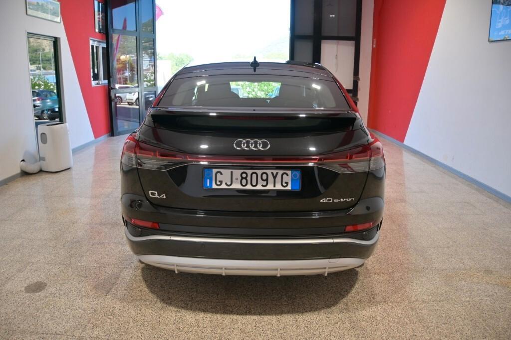 AUDI Q4 SPORTBACK 40 E-TRON 204CV AUTOMATIC S-LINE EDITION ( FARI LED - VIRTUAL COCKPIT - ADAPTIVE CRUISE - AMBIENT LIGHTS - NAVI - MIRROR - PDC - TELECAMERA POST. - CERCHI 20 )