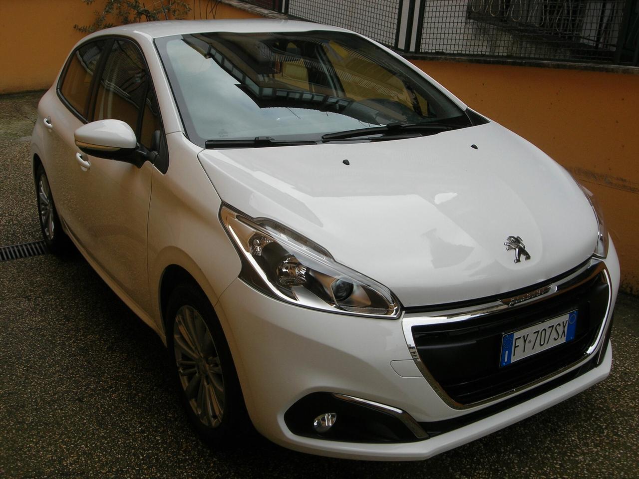 Peugeot 208 PureTech 82 5 porte Allure