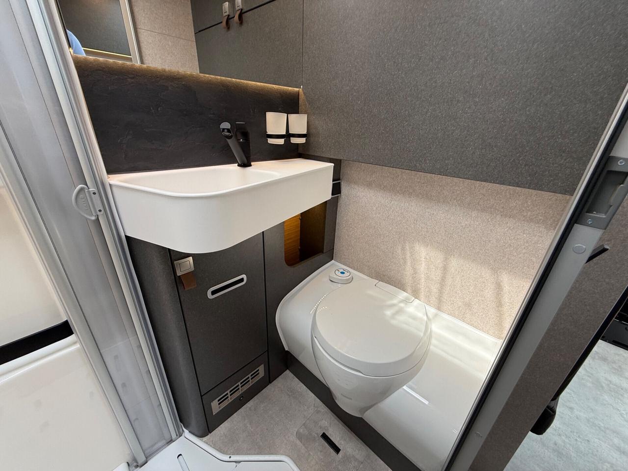 HYMER ML T 580 CROSSTRAIL 7.13 4x4 MERCEDES