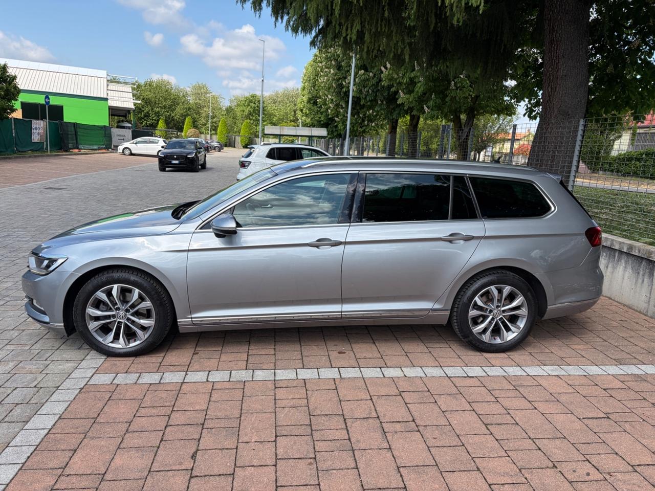 Volkswagen Passat Variant 2.0 TDI DSG Business BlueMotion Tech