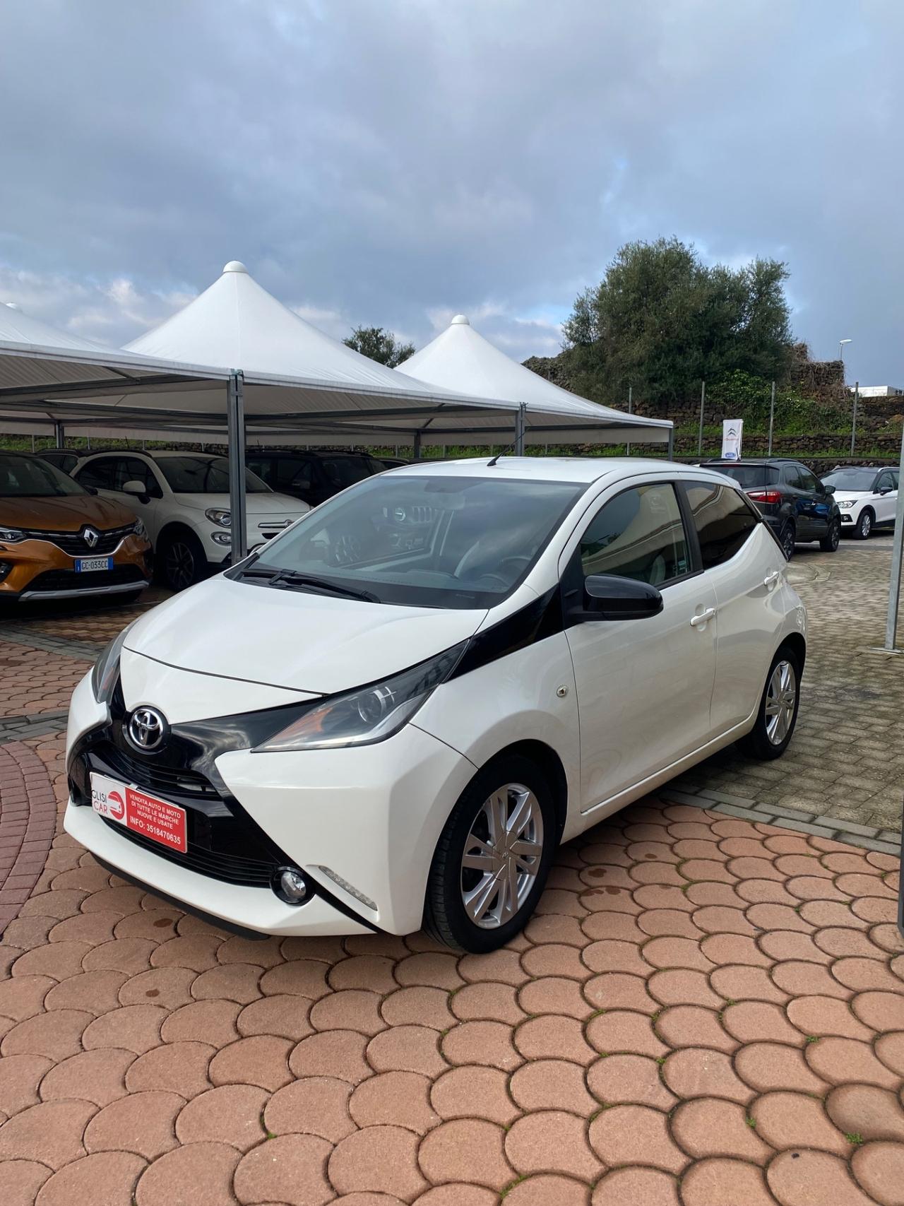 Toyota Aygo 1.0 VVT-i 69 CV 5 porte x-play 2015