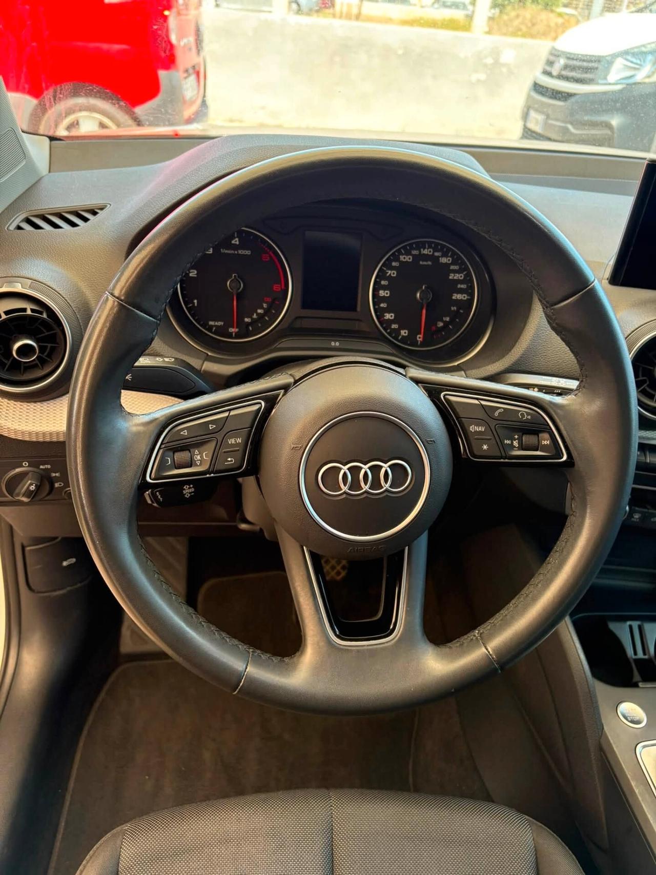 Audi Q2 30 TDI S tronic Business Advanced