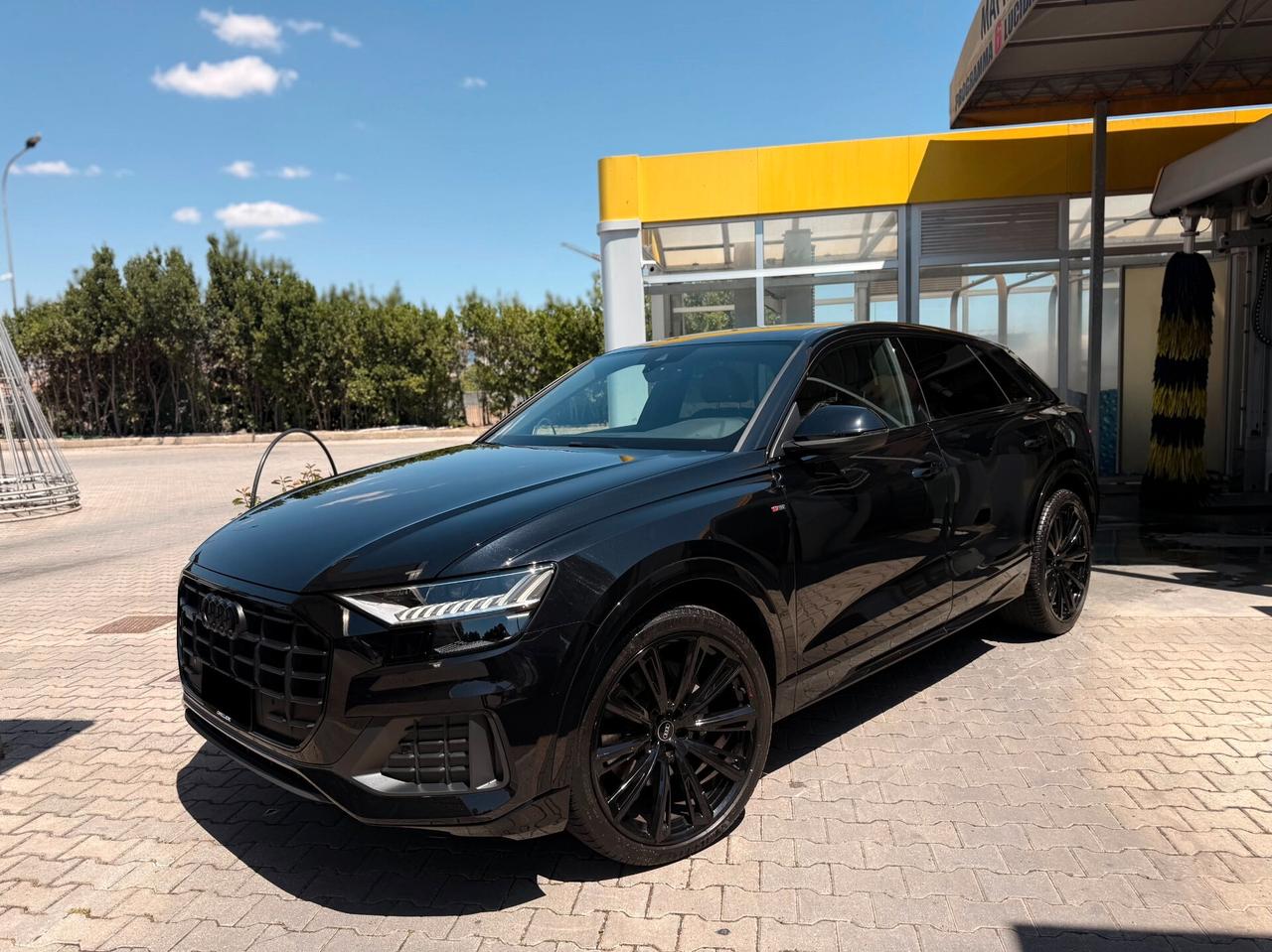 Audi Q8 50 TDI TOTAL BLACK/23" RSQ8/PELLE/S-LINE