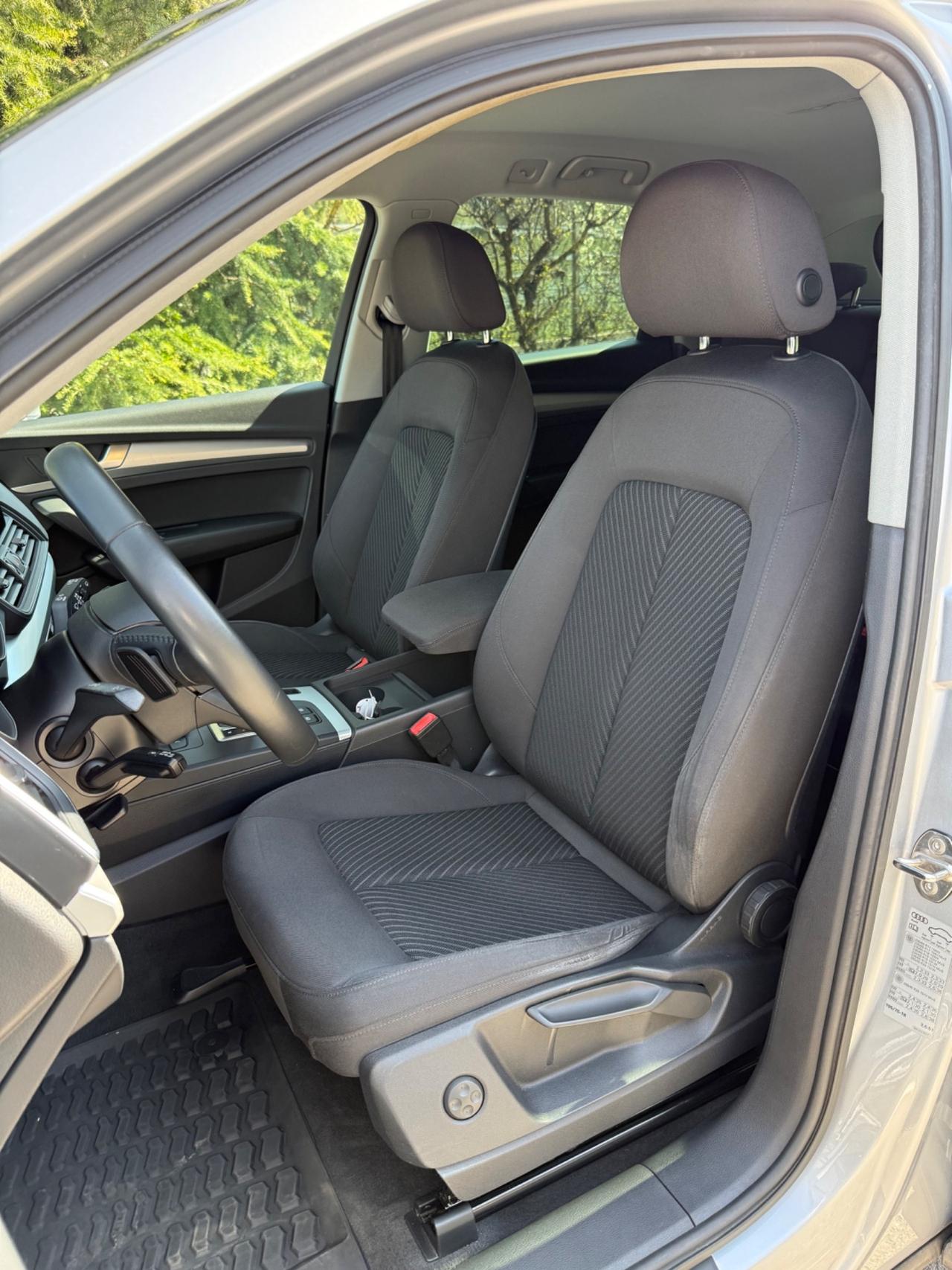 Audi Q5 40 TDI quattro S tronic Business Sport