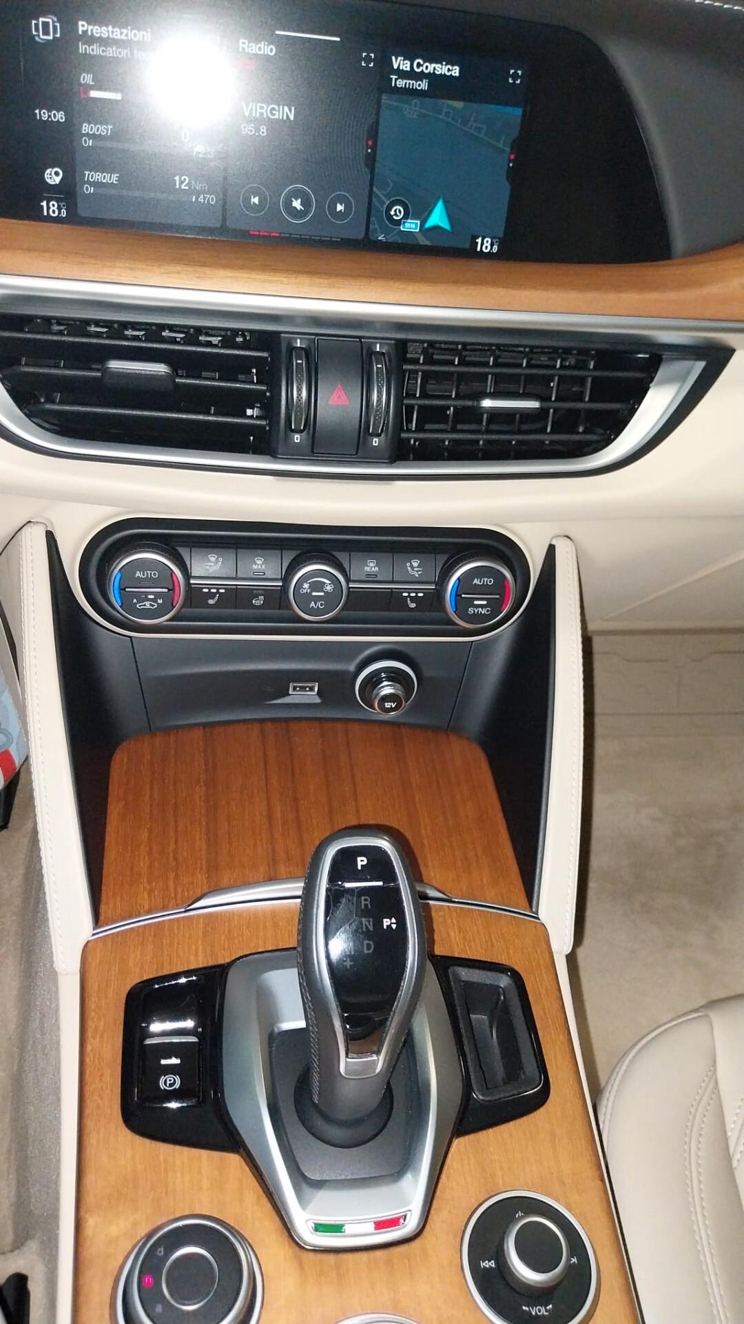 Alfa Romeo Stelvio 2.2 210 CV AT8 Q4 Veloce