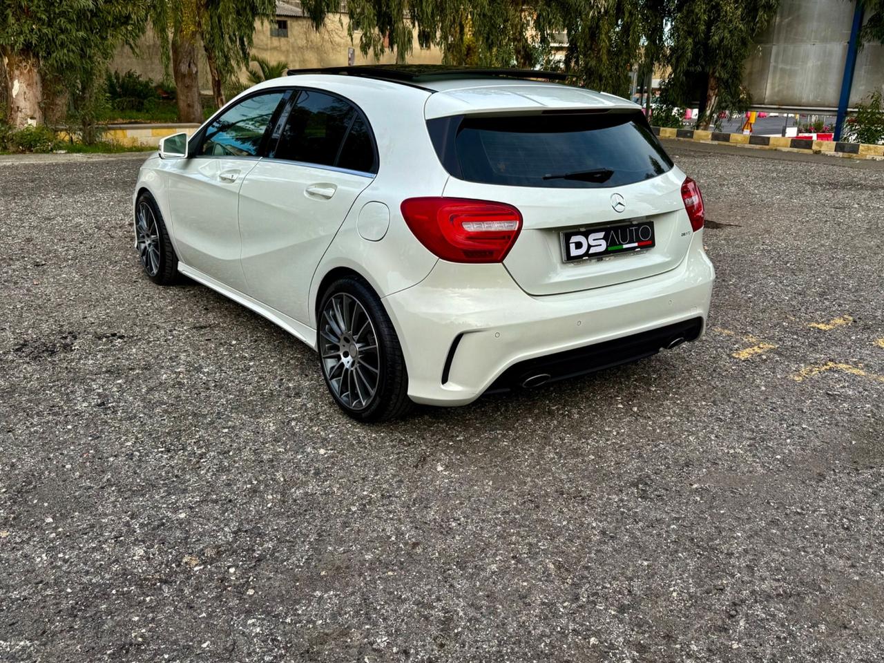 MERCEDES- BENZ A 180 CDI PREMIUM