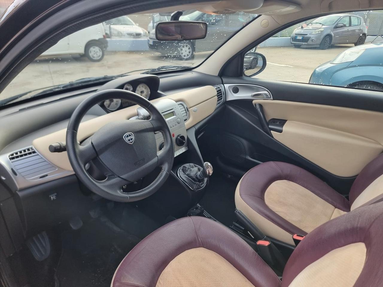 Lancia Ypsilon 1.4 Platino Ecochic GPL