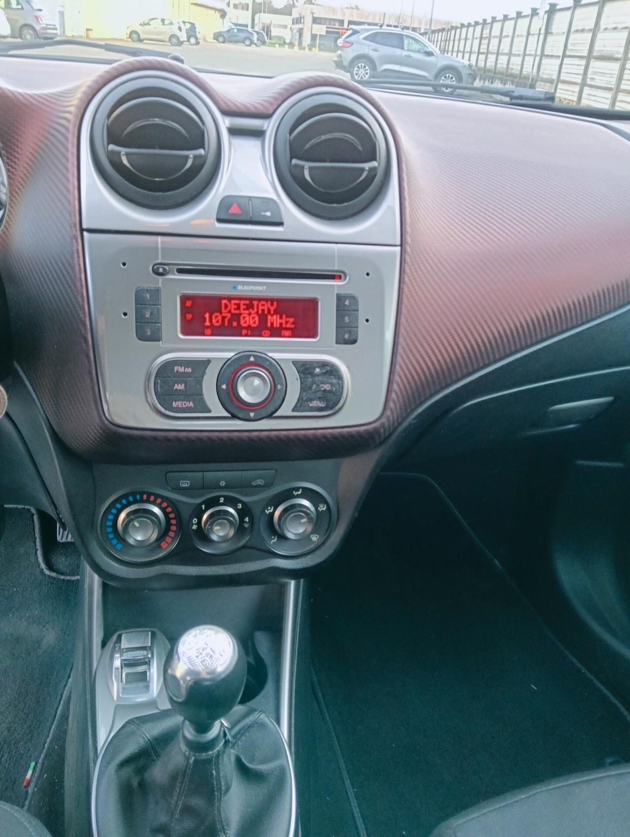 Alfa Romeo MiTo 1.6 JTDm 16V Distinctive Sport Pack