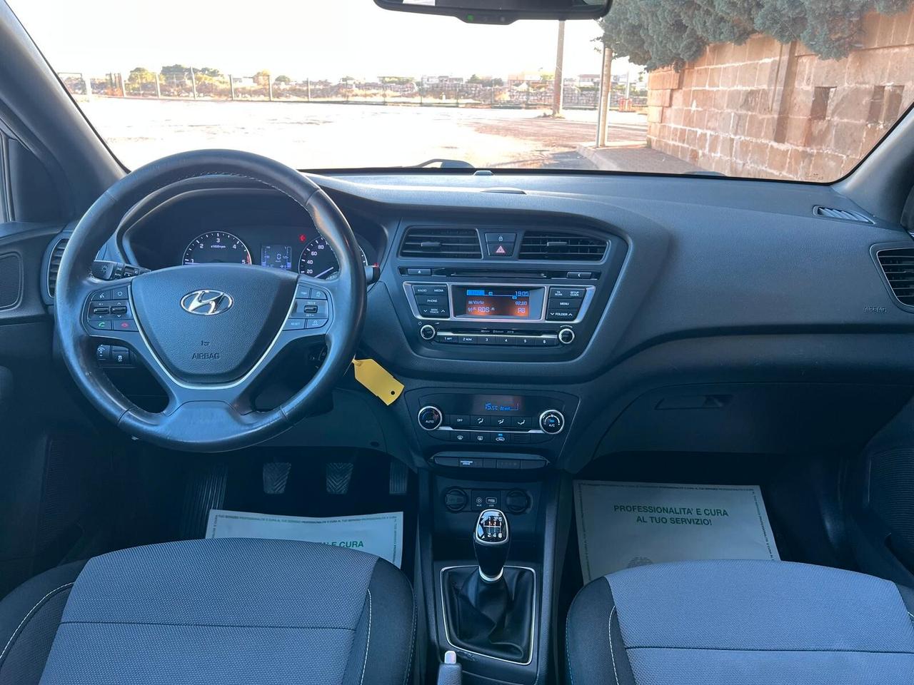 Hyundai i20 1.1 DIESEL 5 PORTE TETTO APRIBILE