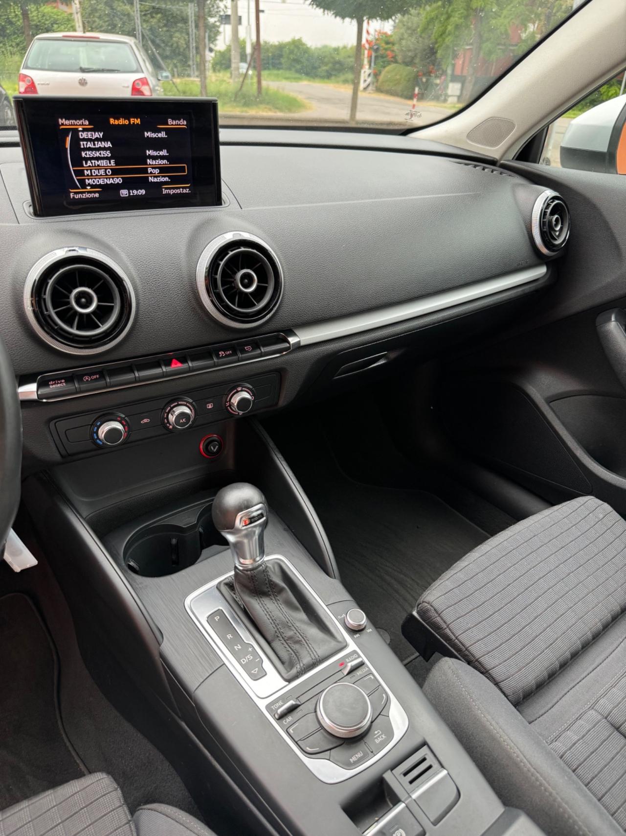 Audi A3 1.6 TDI S tronic Ambition