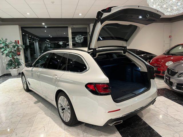 BMW 520 d Touring xDrive 190cv Luxury StepTronic 48v