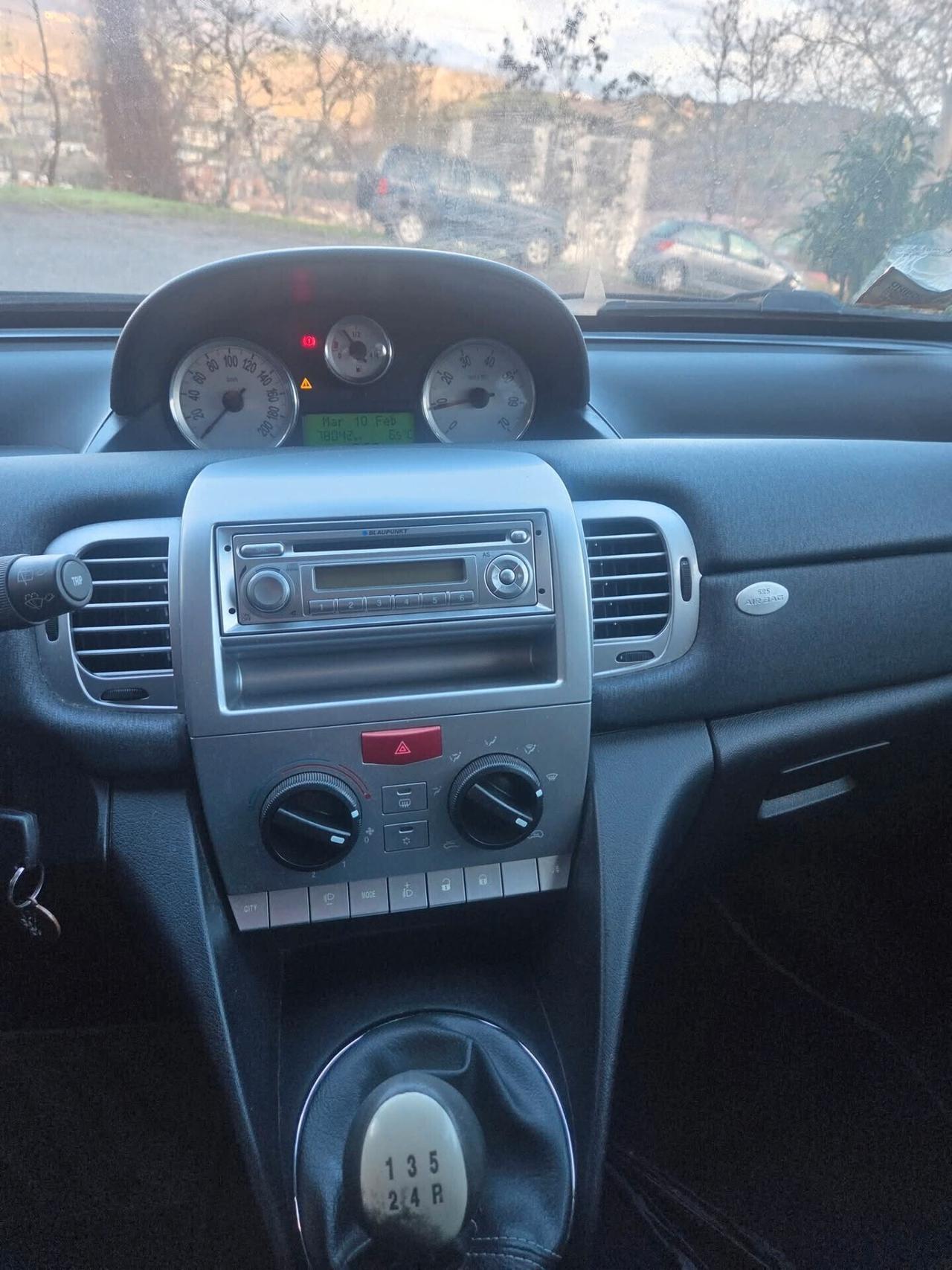 lancia Ypsilon 1.3 75cv MJT