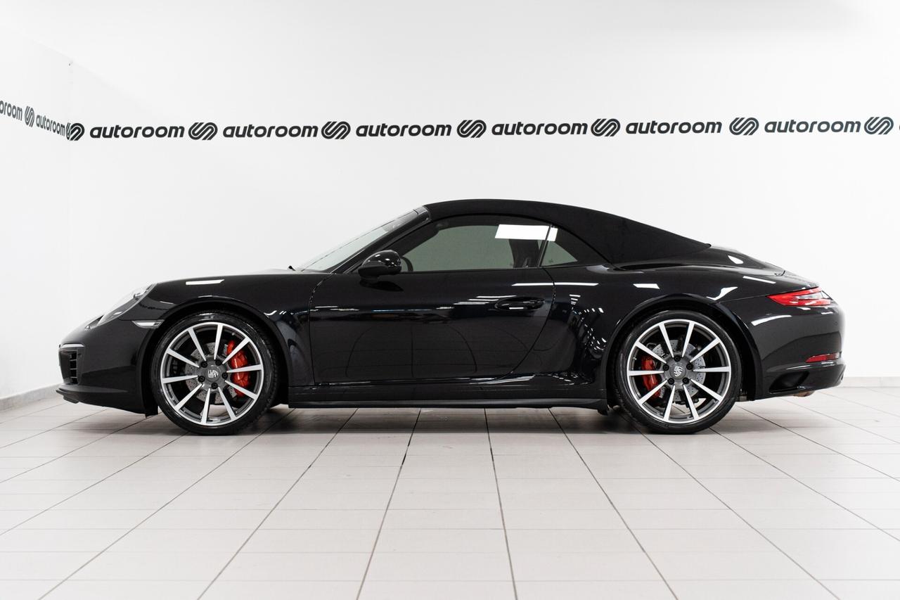 Porsche 911 3.0 Carrera 4 Cabriolet