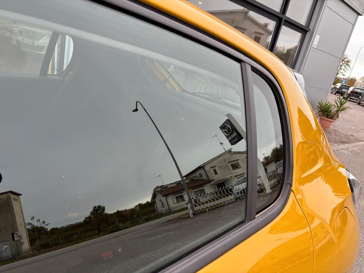 Peugeot 208 ACTIVE PACK PureTech 75 5p. SPOTICAR