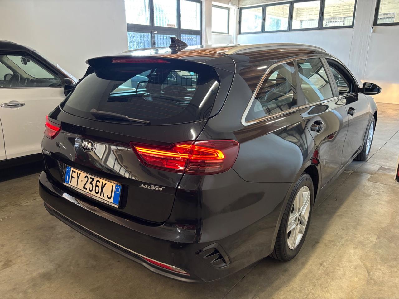 Kia Ceed 1.6 CRDi SW |AUTOCARRO IVATA|