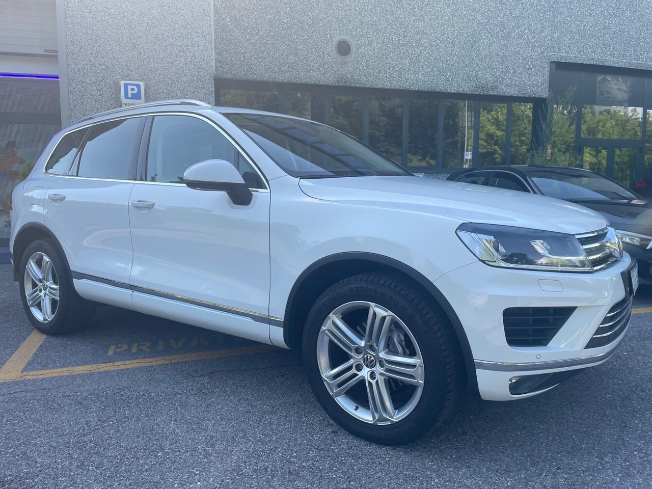 Volkswagen Touareg 3.0 TDI 262 CV *pelle*Automatik*Tetto*Pelle