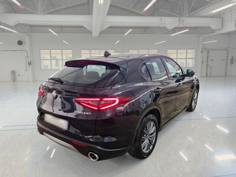ALFA ROMEO STELVIO 2.2 TURBO DIESEL 190 CV BUSINESS AT8 Q4 SUV