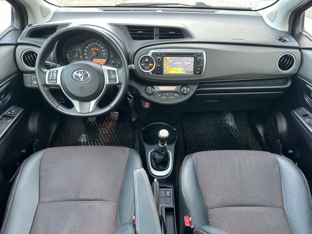 Toyota Yaris 1.4 D-4D 90 cavalli 2012 tetto panor navi