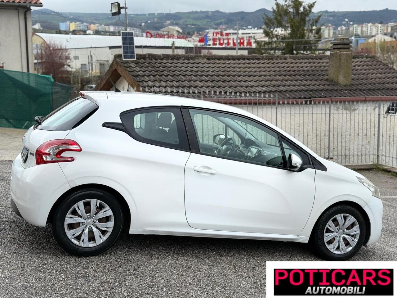 Peugeot 208 1.2 80 CV 3p. GPL Access