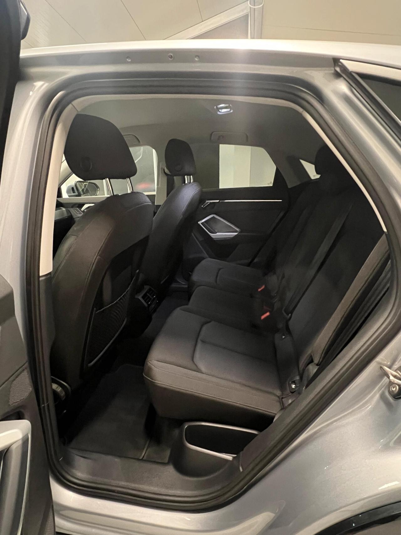 Audi Q3 35 TDI S tronic Business Advanced