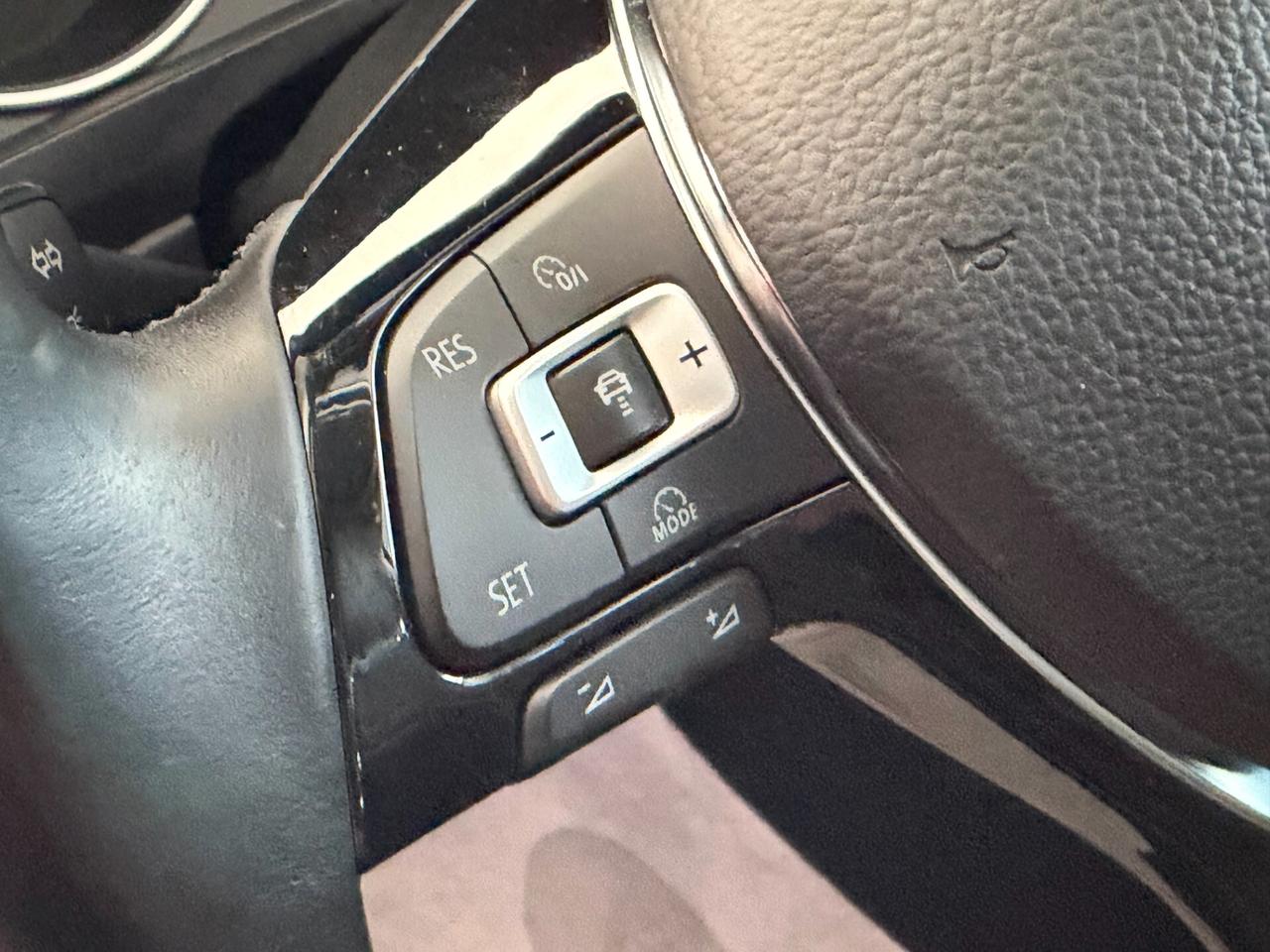 Volkswagen Tiguan 1.6 TDI 115 cv. BUSINESS (Nav)