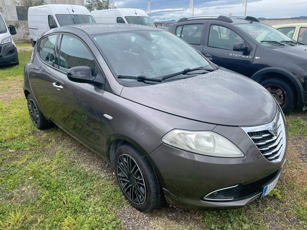 Lancia Ypsilon 1.2 Gold 69cv COMMERCIANTI