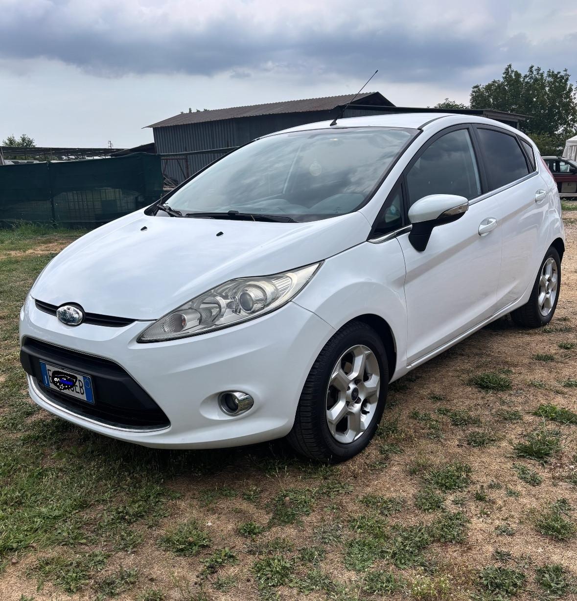 Ford Fiesta 1.4 5 porte Bz.- GPL Titanium