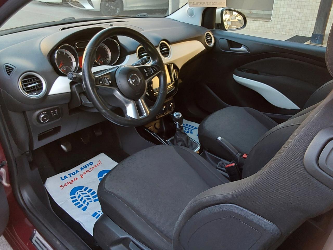 Opel Adam 1.2 70 CV Glam