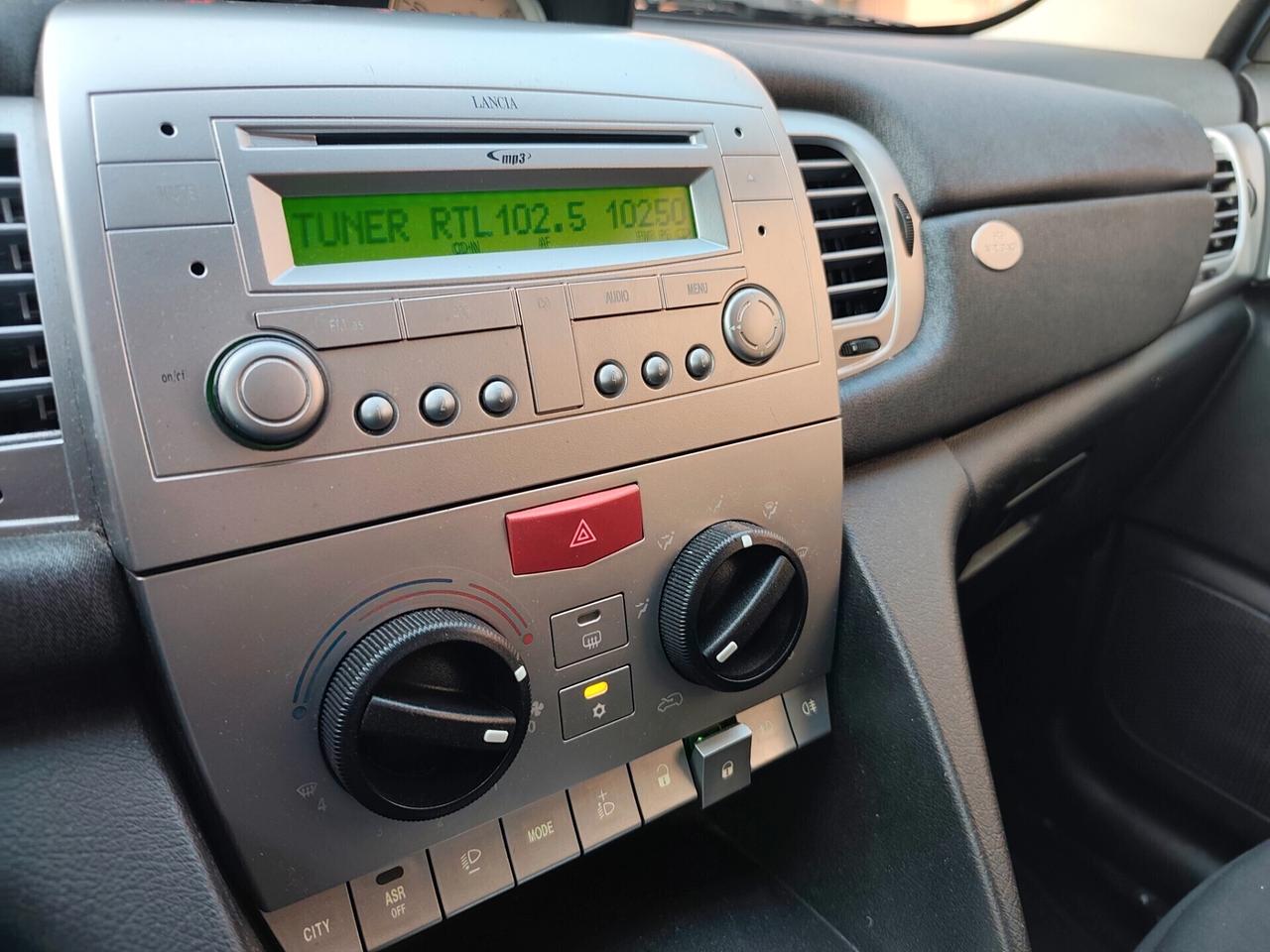 Lancia Ypsilon 1.4 Benz GPL neopatentati