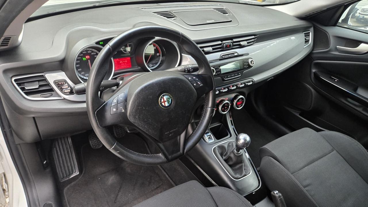 Alfa Romeo Giulietta 1.6 JTDm-2 105 CV Exclusive