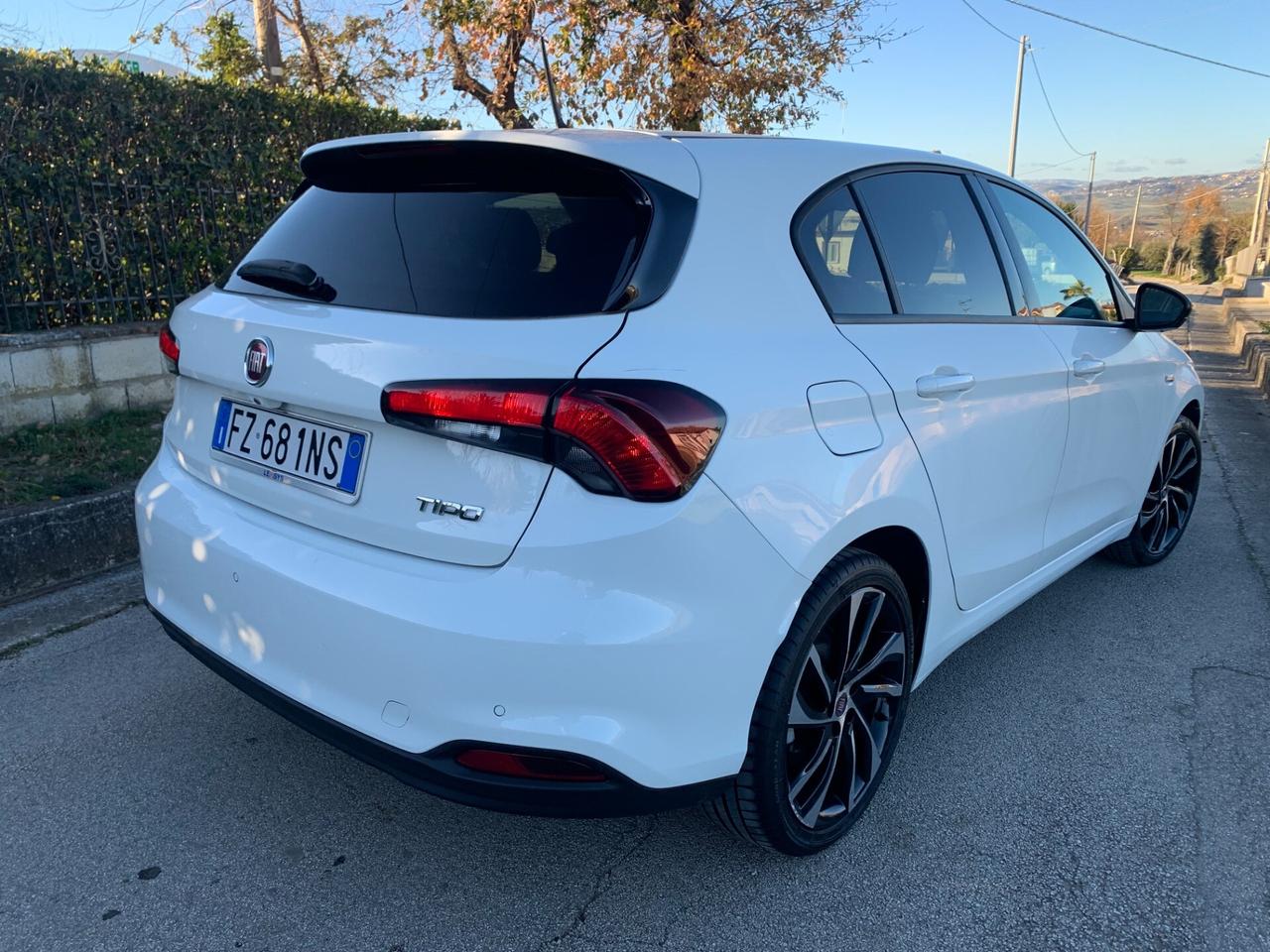 Fiat Tipo 1.6 Mjt S&S 5 porte S-Design