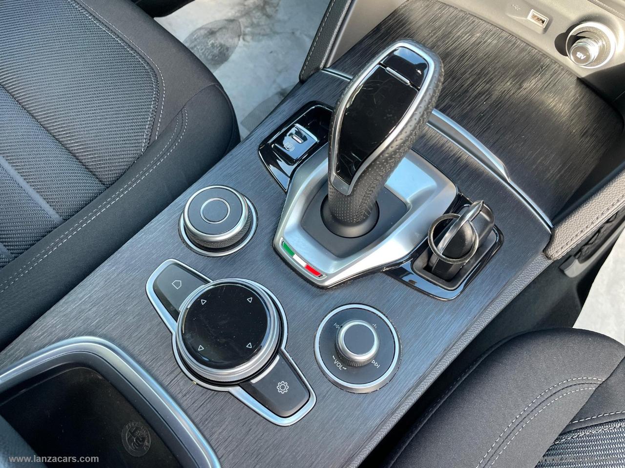 ALFA ROMEO Stelvio 2.2 T.diesel 190CV AT8 RWD Bus.